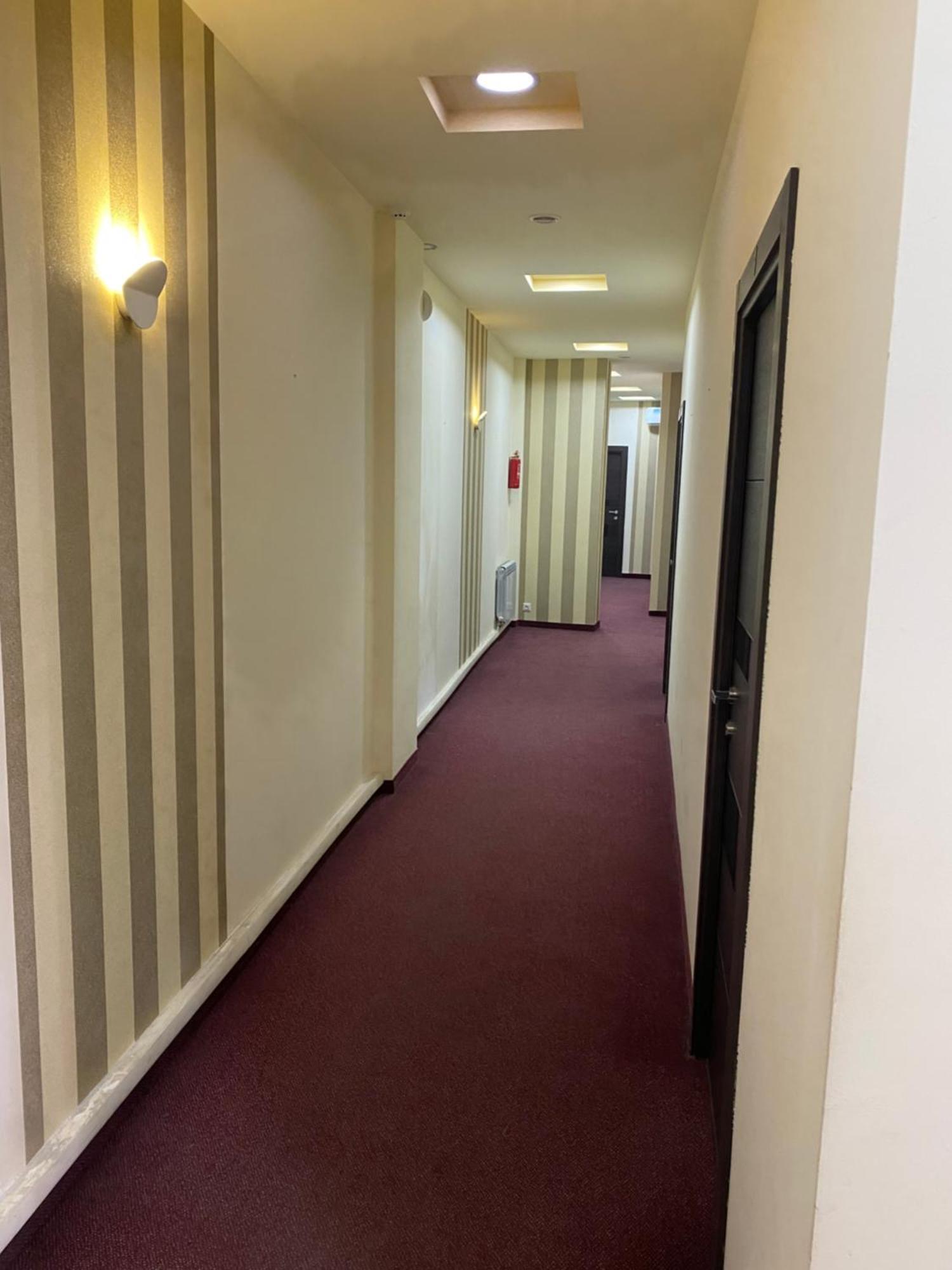 Hobby Hotel Erivan Exterior foto