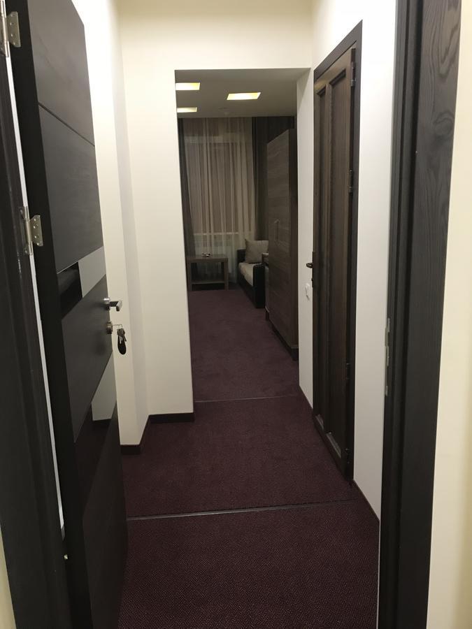 Hobby Hotel Erivan Exterior foto