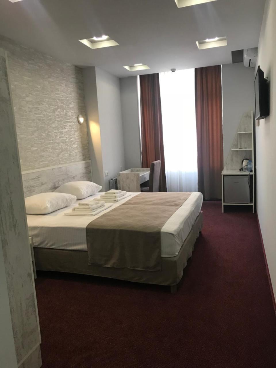 Hobby Hotel Erivan Exterior foto