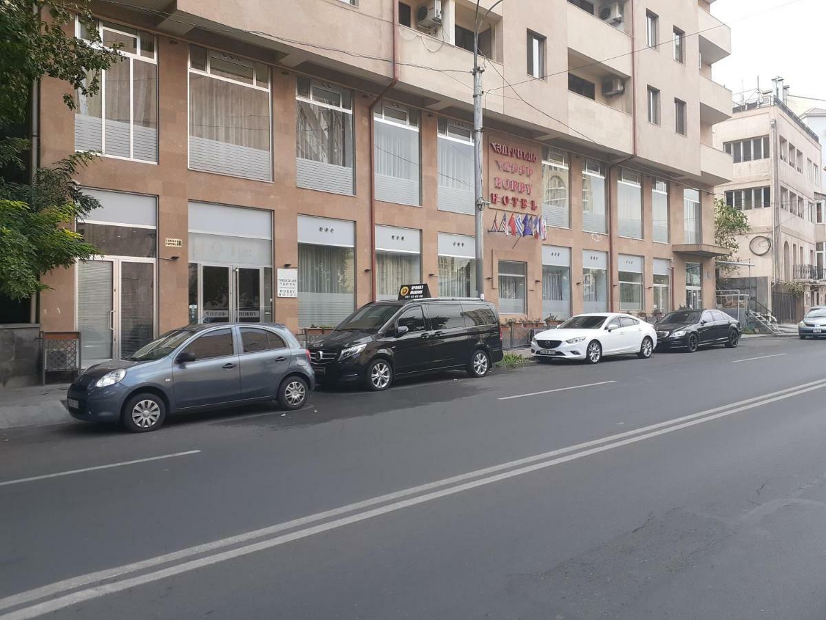 Hobby Hotel Erivan Exterior foto